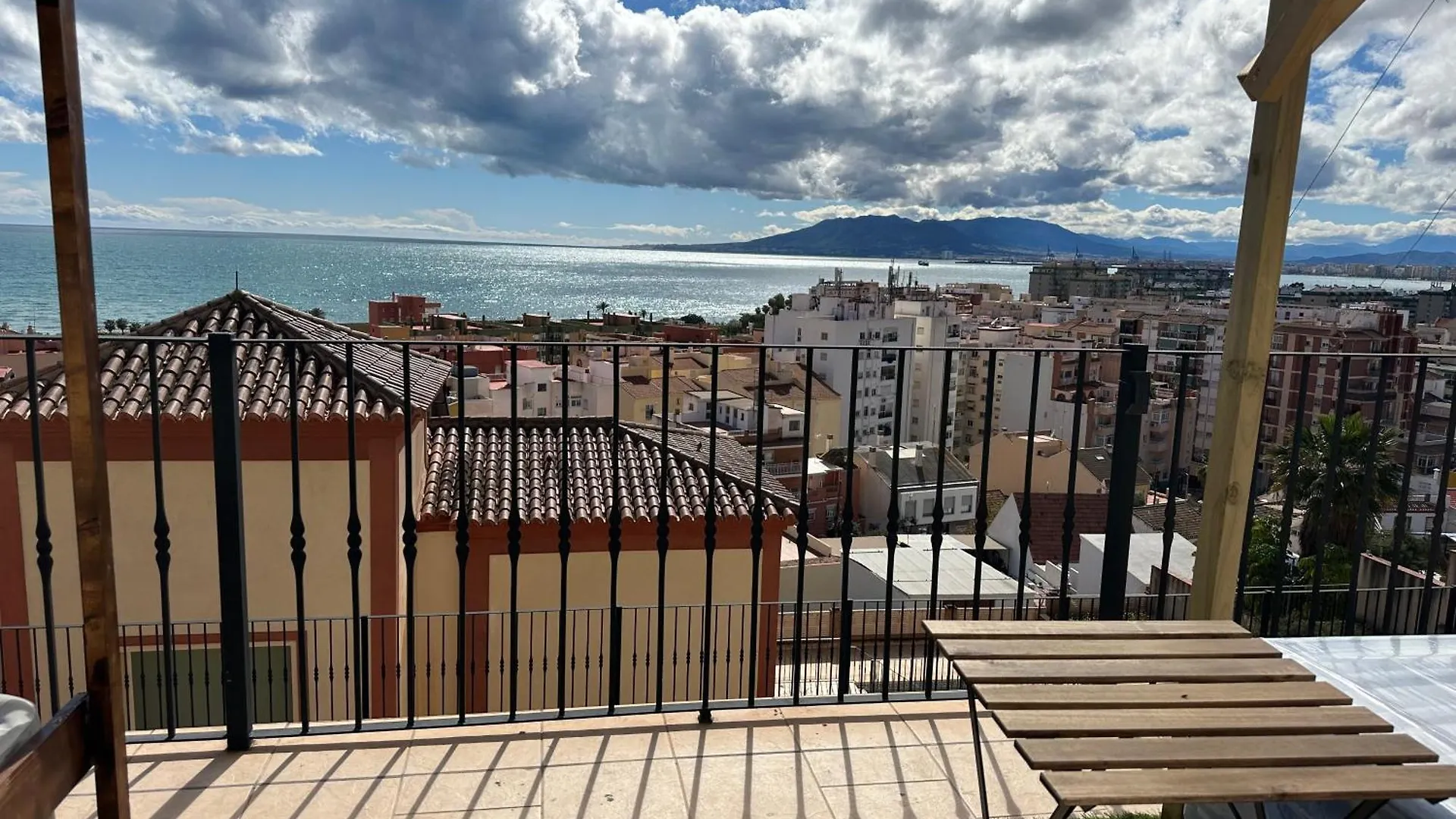 Habitación en casa particular Rooms In Seafront Villa Málaga