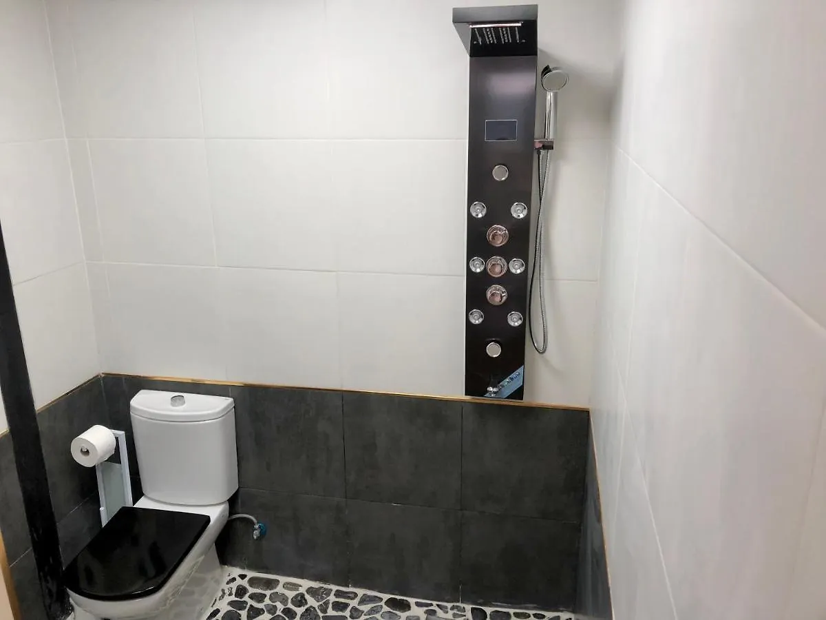 홈스테이 Rooms In Seafront Villa 말라가