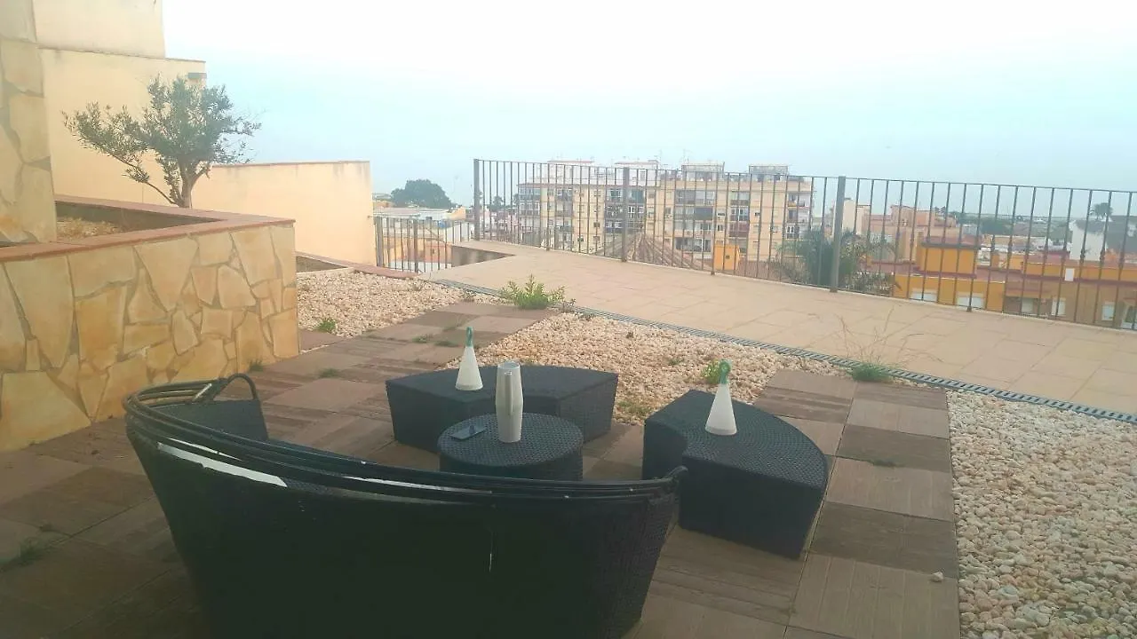 Rooms In Seafront Villa 말라가