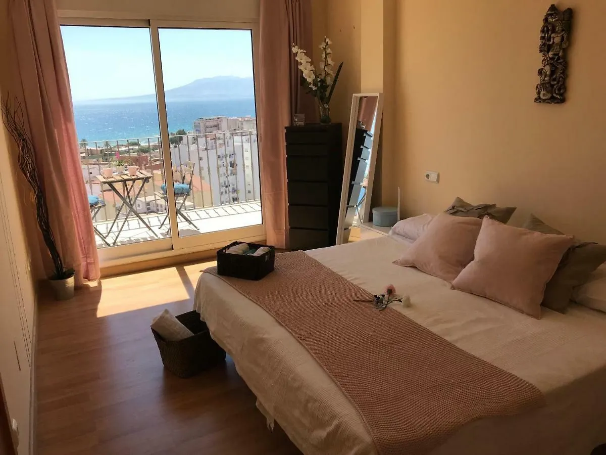 Rooms In Seafront Villa 말라가 홈스테이